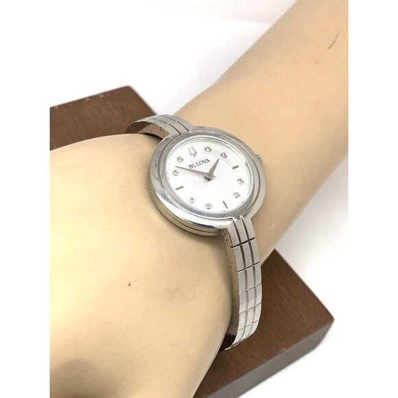 Bulova Women's Watch 96P214 Quartz Diamond Silver Dial Bangle Steel 30mm - Picture 6 of 14